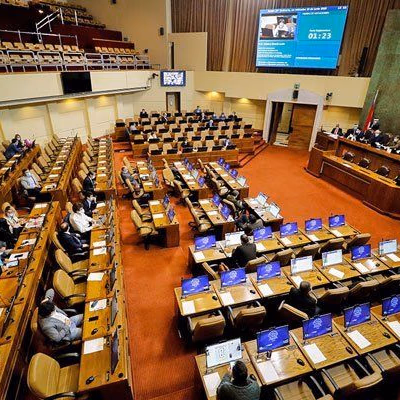 Comisión de Minería de la Cámara entra al ruedo por caso seguros de Codelco