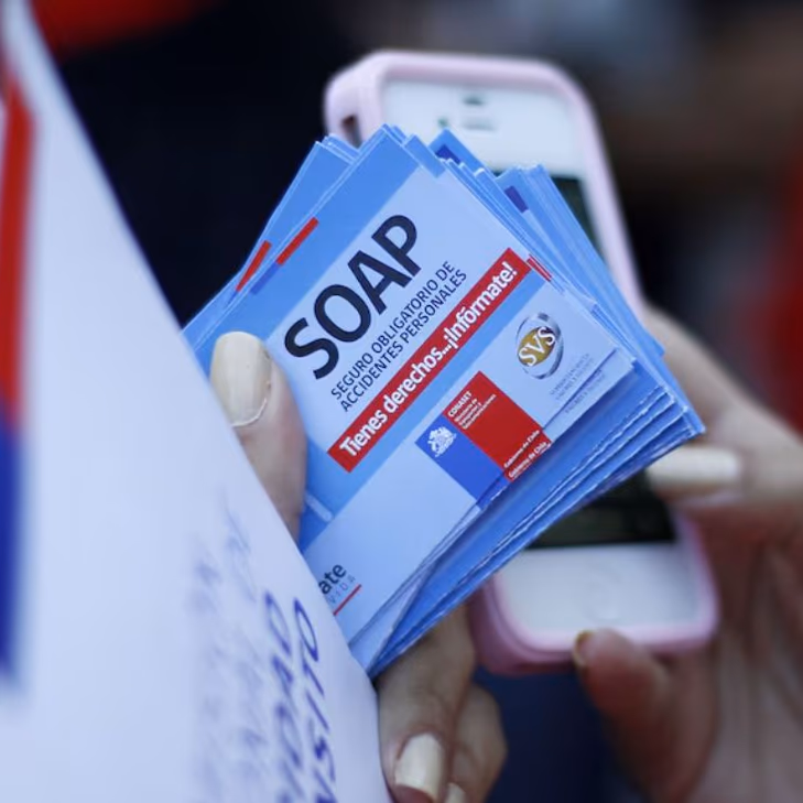 Costos del Seguro Obligatorio de Accidentes Personales (SOAP) 2025: Guía Completa por Vehículo y Aseguradora en Chile