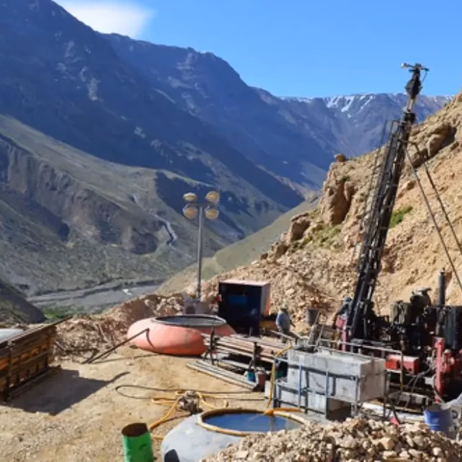 Del cielo al suelo: volatilidad política sacude a Los Andes Copper tras frustrada nominación ministerial