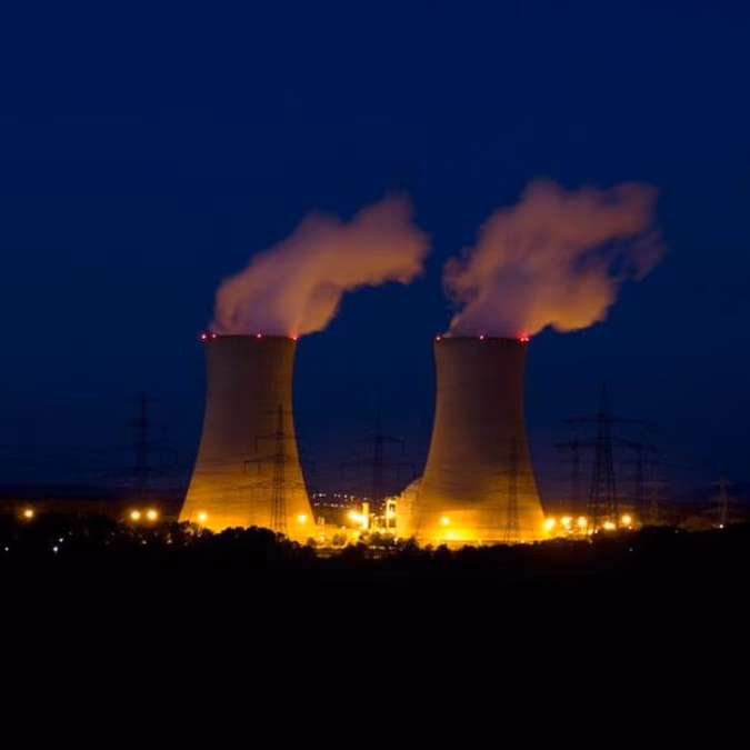 Derribar centrales de carbón y construir nucleares: Imperativo para evitar crisis energética