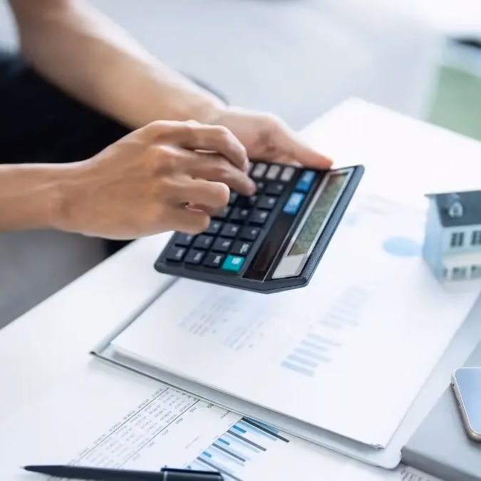 DICOM y la mora promedio de $2,4 millones: el detalle que define tu informe y qué puedes hacer para salir