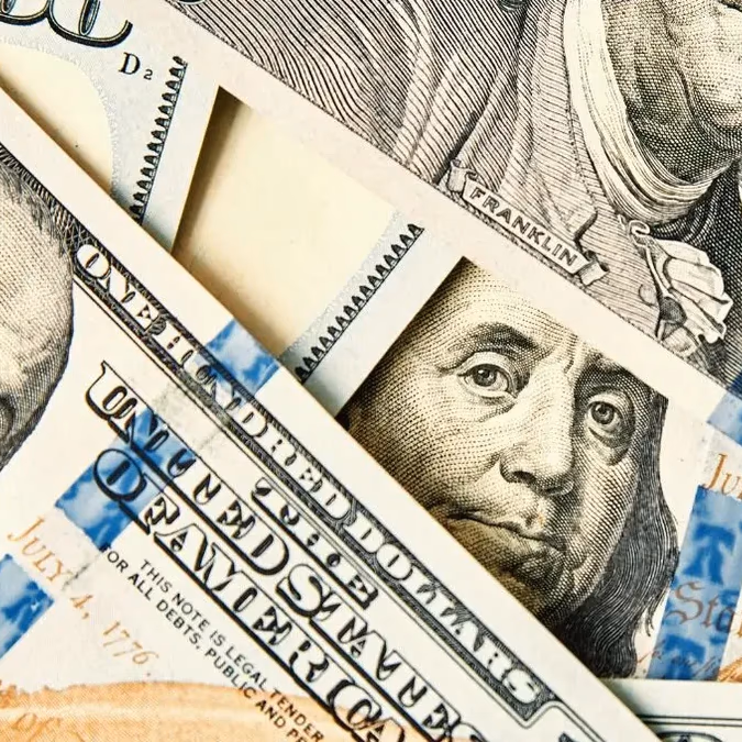 Dólar cierra casi sin cambios en $867,13: el fallo de la Corte Suprema a Trump y el nuevo arancel global de 15% sacuden al mercado