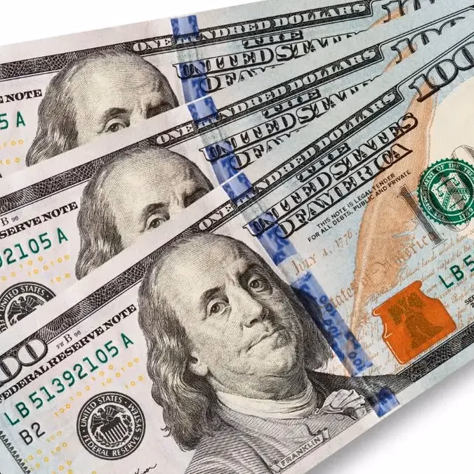 Dólar cierra en $857,2 y el cobre Comex marca US$6,05: la señal que llega antes de los resultados de Nvidia