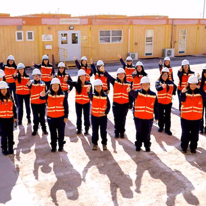 Dotación femenina alcanza el 15% en Minera Antucoya, la mayoría mujeres de la región de Antofagasta