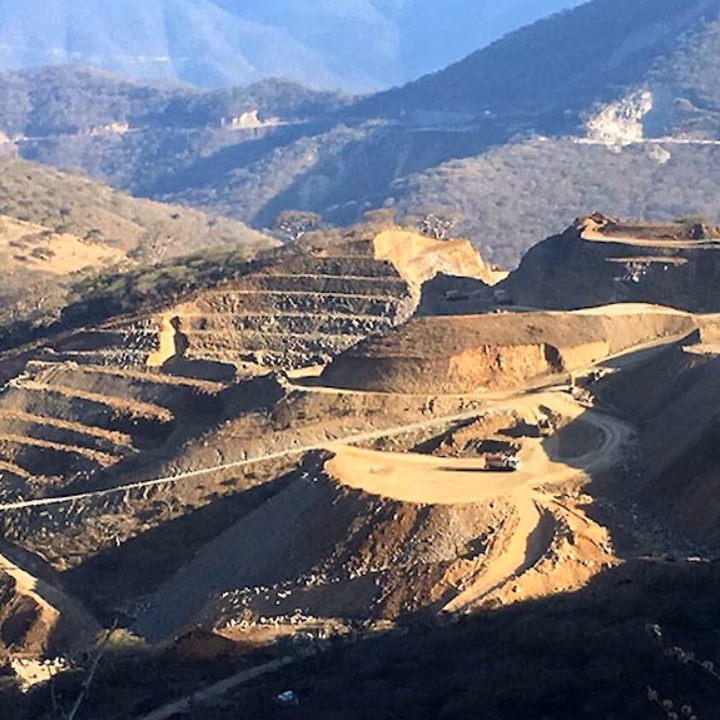 (Ecuador) Core Gold anuncia suspensión indefinida de producción y actividades comerciales en Ecuador debido a fuerza mayor