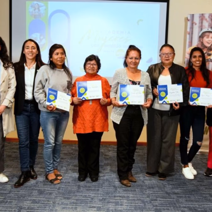 Emprendedoras de Tarapacá culminan Academia “Mujeres con Sentido Inclusivo 2023”