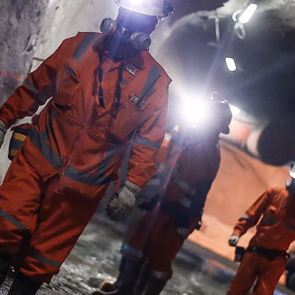 Empresas de la gran minería son las que menos trabajadores extranjeros tienen en Chile