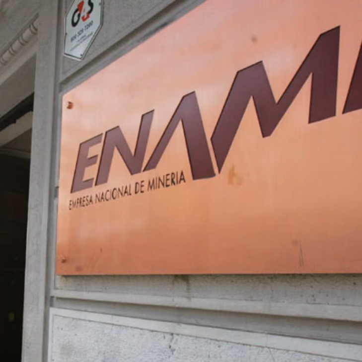 Enami reporta ganancias de $30,4 millones en el primer trimestre de 2025, destacando mejoras operativas y financieras