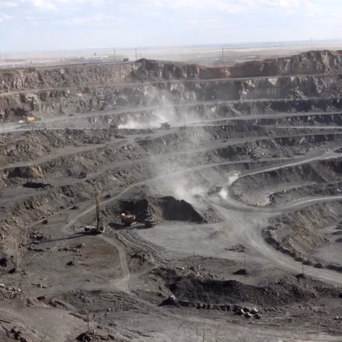 Estados Unidos acelera inversiones en minerales críticos para enfrentar dominio chino