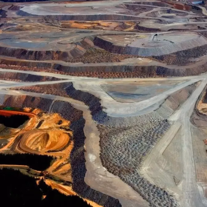 Estados Unidos busca revitalizar minería clave con reformas estratégicas y financiamiento público
