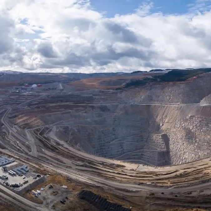Exportaciones mineras peruanas suben 59% a US$ 13.831 millones: oro y cobre explican el salto
