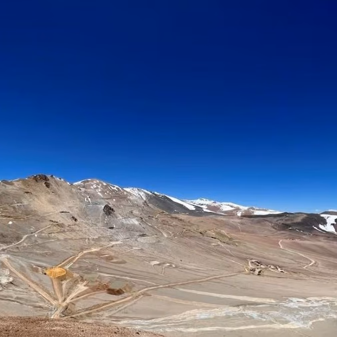 Hallan en Argentina uno de los mayores depósitos de cobre y oro del mundo: proyecto Vicuña se consolida como distrito minero clave