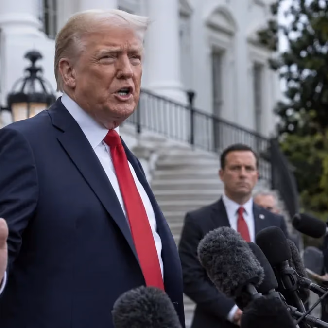 Trump exige que otros países reembolsen a EEUU por los costos de la crisis en el estrecho de Ormuz