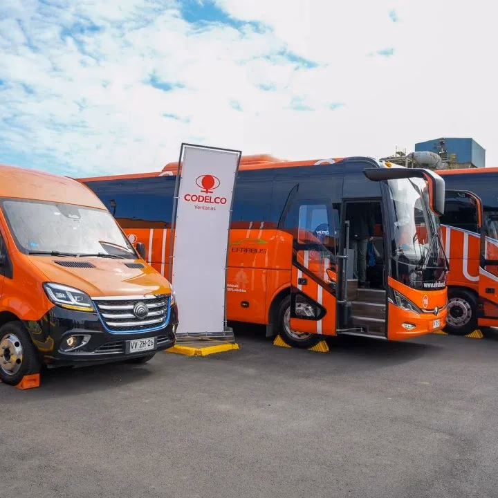 Ventanas se convierte en la primera operación de Codelco en alcanzar 100% de electromovilidad en el transporte de sus trabajadores