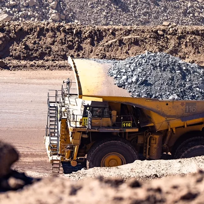 Faena de Sierra Gorda busca trabajadores: revisa vacantes con turnos 7x7 y sueldos de hasta $1.379.000
