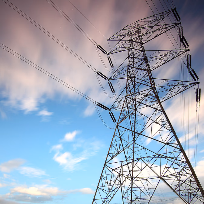 Costo marginal de la electricidad cayó a su menor promedio semanal desde 2002