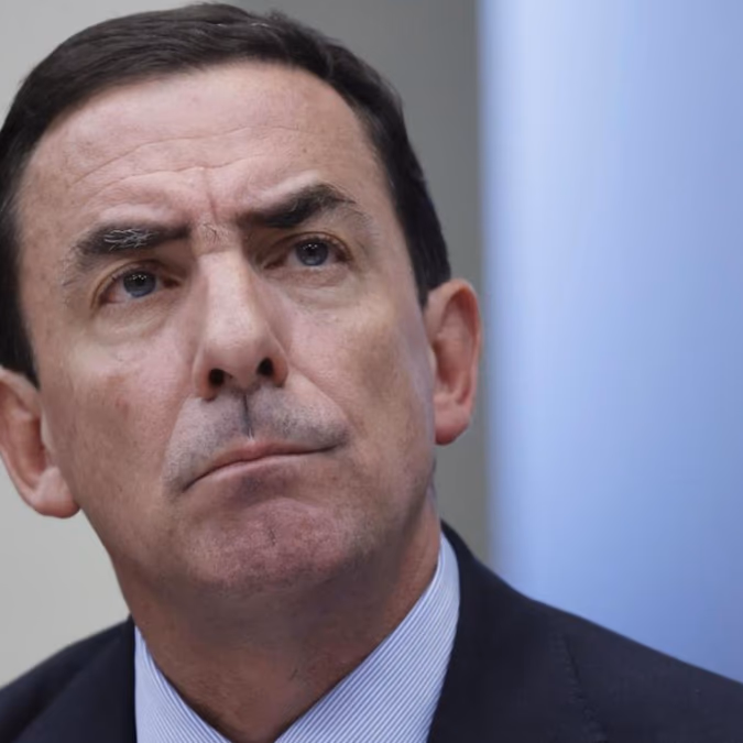 Charpentier respalda a Rabat y cuestiona posibles apoyos oficialistas a una AC