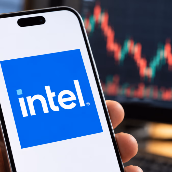 Intel se hunde casi 30% en Wall Street y el IPSA cae a mínimos desde junio