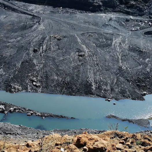 India cerrará 30 minas de carbón para transformar la tierra en bosques y cuerpos de agua