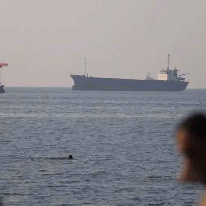 Irán anuncia cierre total del estrecho de Ormuz tras ataques de EE.UU.