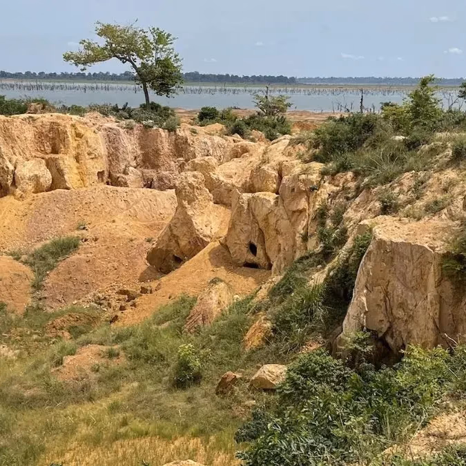 Koulou Gold consolida 601,9 km2 adicionales adyacentes a Assuéfry