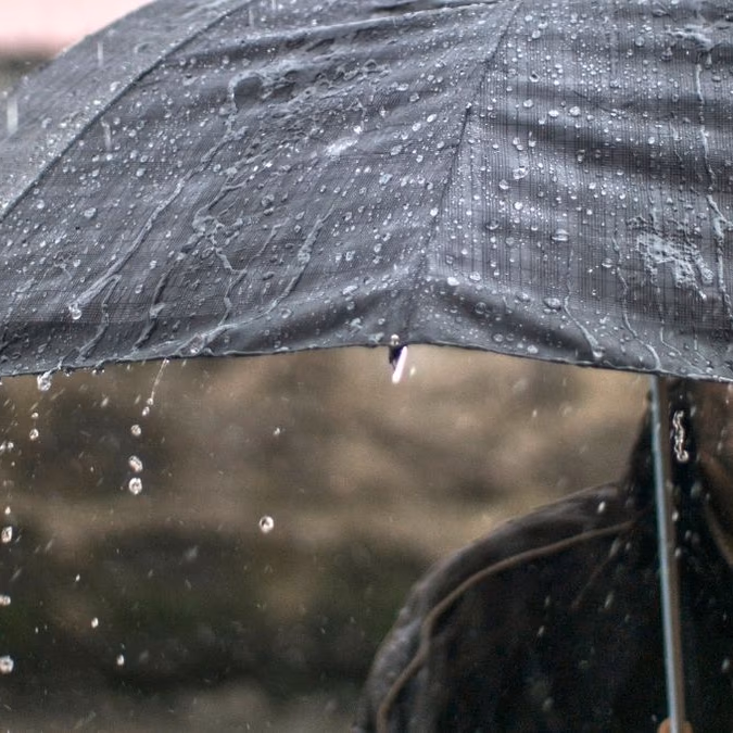 Lluvias y fuertes vientos afectarán este martes a gran parte del sur de Chile