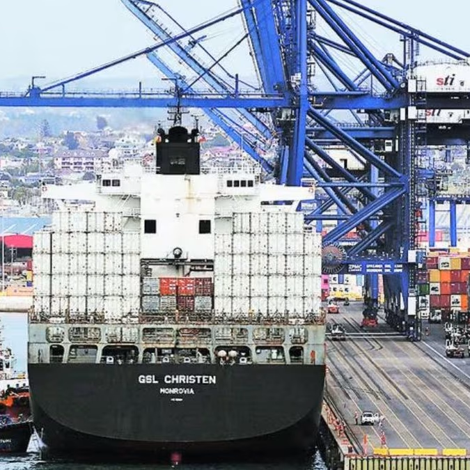 Los intereses que han impedido abrir el cabotaje en Chile