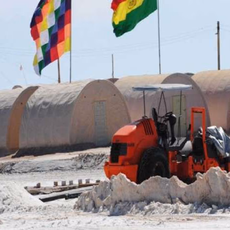 Los planes de Bolivia para dar un empuje a su industria de litio entre críticas a sus metas