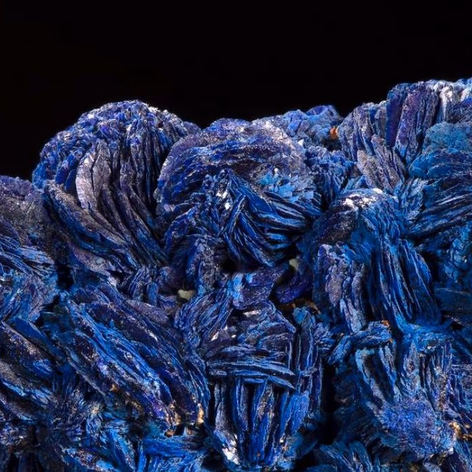 Metales Preciosos y Minerales Espaciales: Una Riqueza Inexplorada