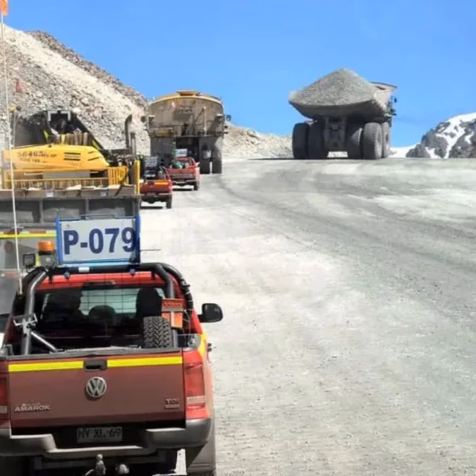 Minera Los Pelambres establece ruta directa a San Juan para optimizar logística.