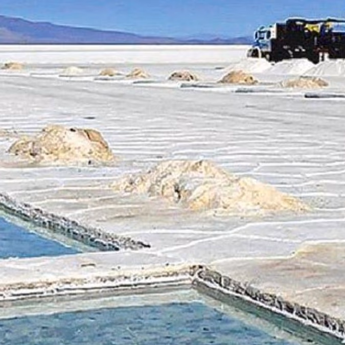 Ministerio de Minería autoriza a Enami a incursionar en salares donde hay inversiones de empresas privadas