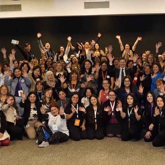 Mujeres de la región de Antofagasta participan en congreso de emprendimiento en Santiago organizado por Freeport-McMoRan