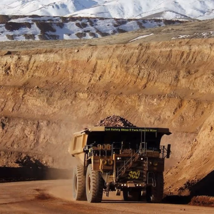 Newmont Corp. anuncia nuevos despidos en su estructura corporativa para optimizar costos y mejorar eficiencia