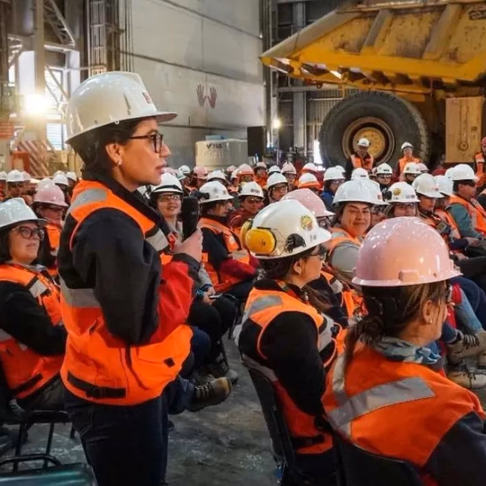 Participación femenina en minería alcanza 27% en Gabriela Mistral y marca un punto de inflexión en Codelco