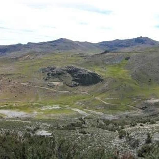 (Perú) Auryn Resources Inc. expande la zona de alto grado en Curibaya en 1,5 kilómetros con muestras adicionales de plata, oro y cobre de alto grado