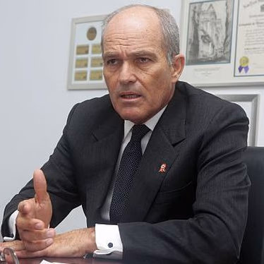 (Perú) Roque Benavides: No es lo más adecuado una modificación a la ley de minería en momentos de confrontación
