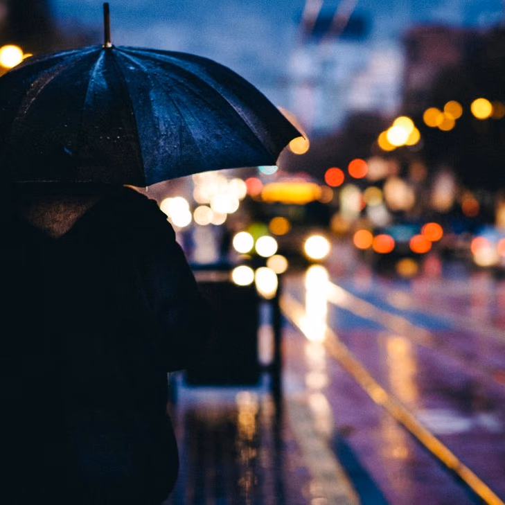 ¡Prepara tu Paraguas! Santiago Recibirá las Primeras Gotas de Agosto: Consulta los Detalles del Pronóstico de la Semana