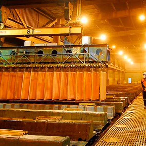 Presidente de Codelco advierte que nuevas variantes del covid-19 podrían impulsar la volatilidad en precio del cobre