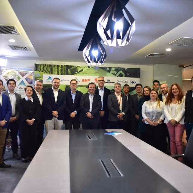 Principales mineras que operan en el país firman inédito acuerdo para medir emisiones de su cadena de suministro y proveedores