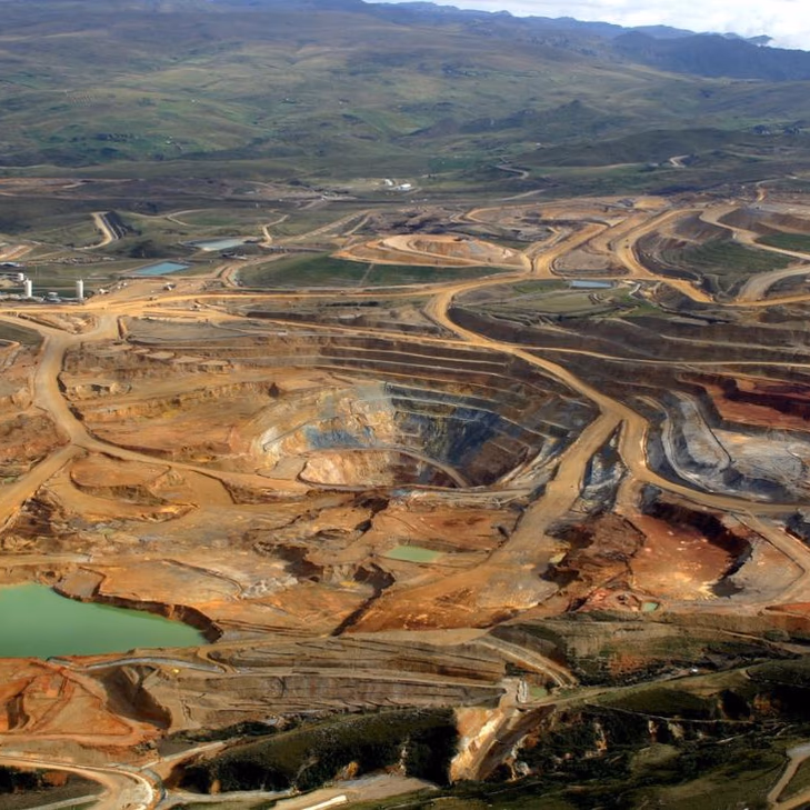 Proyecto Minero El Algarrobo en Tambogrande Anuncia Planta de 15,000 tpd para 2036: Impulso a la Extracción de Cobre, Zinc y Plata