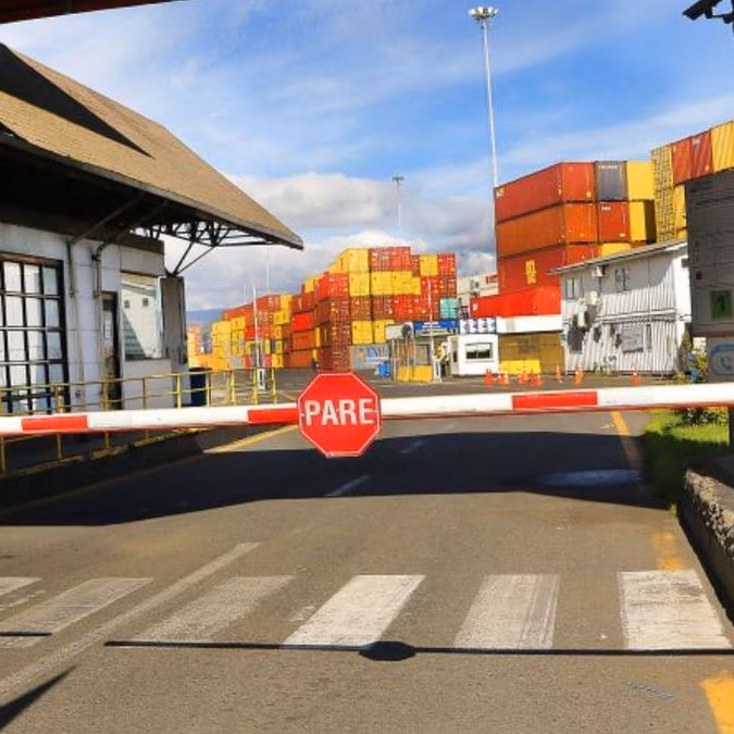 Puerto Coronel: Trabajadores buscan recibir compensaciones salariales tras el fin del paro
