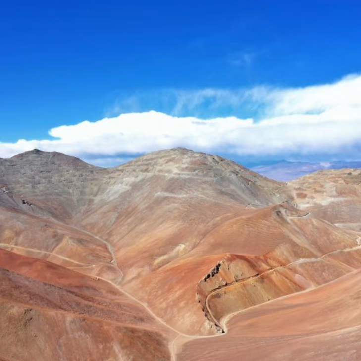 RIO2 Impulsa Proyecto Fenix Gold: Primer Vertido de Oro en 2026, Planta ADR en Construcción y Expansión en Evaluación