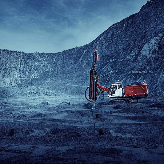 Sandvik presenta Top Hammer XL, una nueva forma totalmente optimizada de perforación TH, para pozos de gran tamaño en minería de superficie