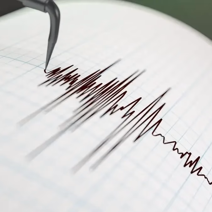 SHOA emite amenaza de tsunami para las costas de Chile por fuerte temblor de magnitud 7,8 en la Antártica