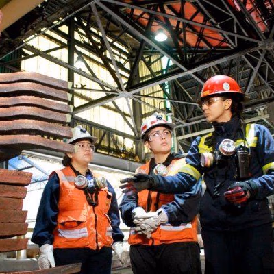 Sonami destaca que empleo femenino en el sector minero aumentó en un 84% en los últimos 12 meses