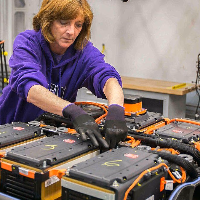 SQM proveerá hidróxido de litio a firma británica para producir 500.000 baterías para autos eléctricos