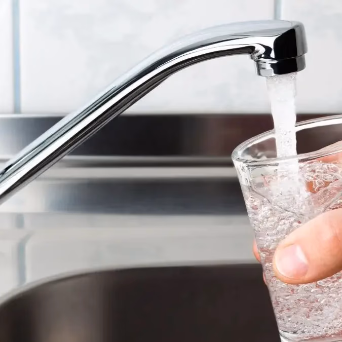 Subsidio al pago de agua potable: ¿Cómo postular al beneficio que cubre hasta el 85% de la cuenta?