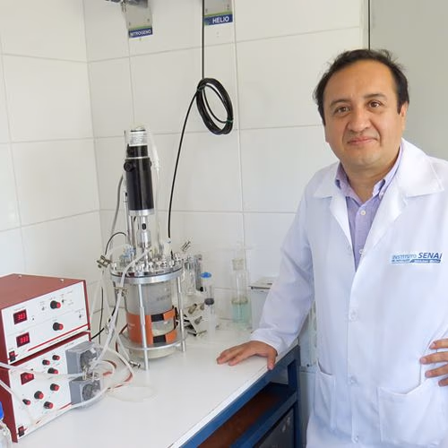 Tecnología chilena: bacterias que “comen” contaminantes de drenaje minero y purifican aguas