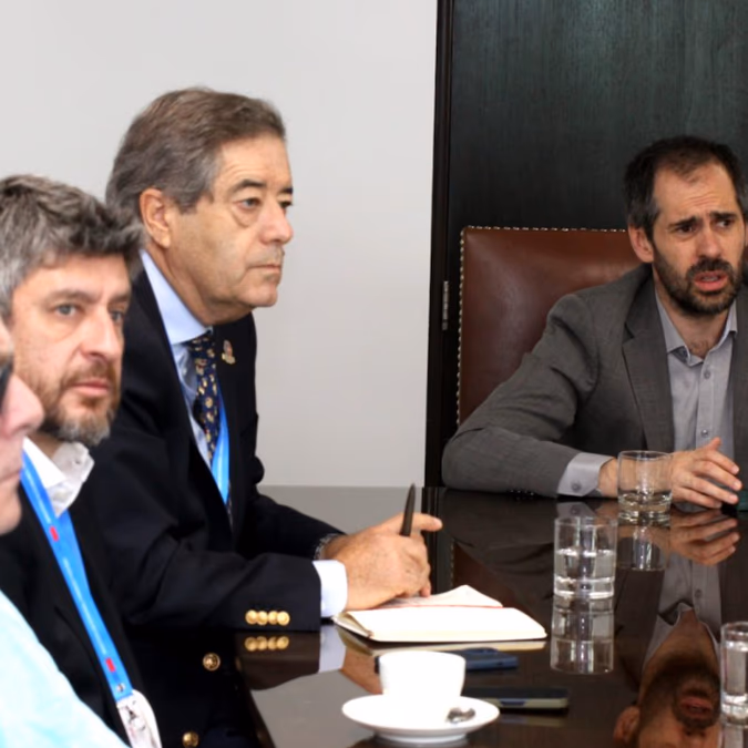 Trabajo conjunto para atraer inversiones a Atacama: Ministro Grau anuncia visita