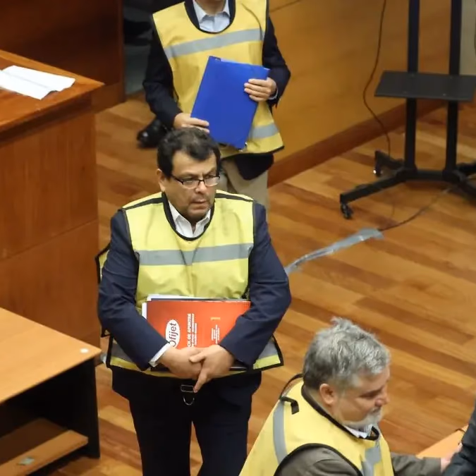 Trama bielorrusa: declaración fallida de Eduardo Lagos deriva en denuncia por vulneración de derechos y quiebre de su defensa